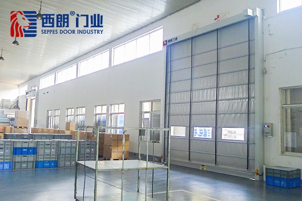 新北汽修工厂叉车进出堆积式快速门 新北汽修工厂叉车进出堆积式快速门