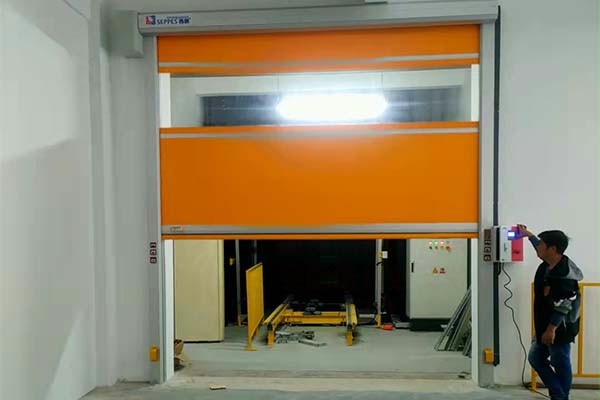 可出口的西朗品牌快速门