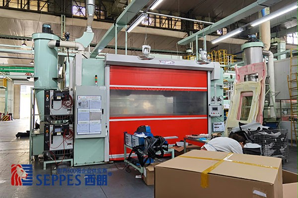 汽车部件制造车间快速门